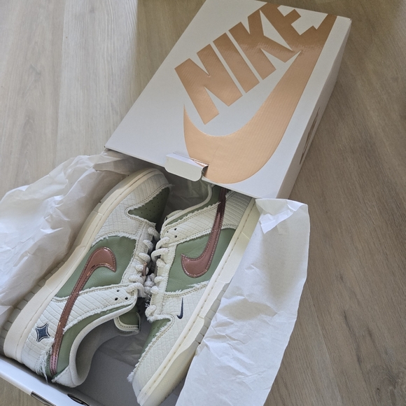 Kyler Murray Retro Dunks - Picture 5 of 16